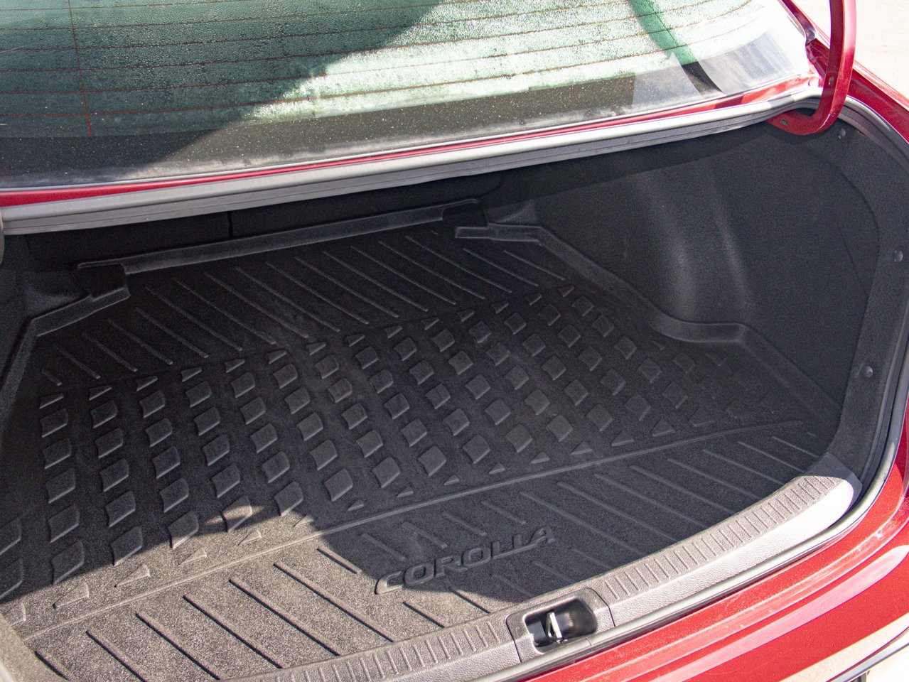 2024 Toyota Corolla SE CVT Red Sherwood Park - photo #10