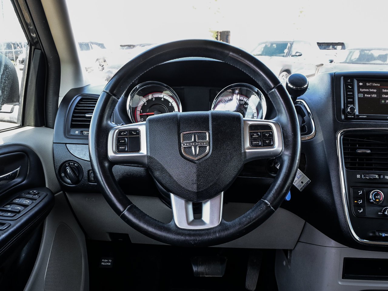 2013 Dodge Grand Caravan 4dr Wgn SXT Grey Sherwood Park - photo #19