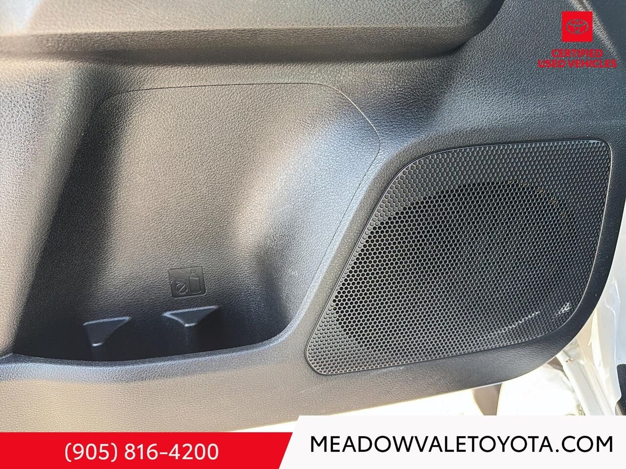 2022 Toyota Tacoma 6 Cylinder, New Tires, Tonneau Cover, Reliable and Dependable White Mississauga - photo #11