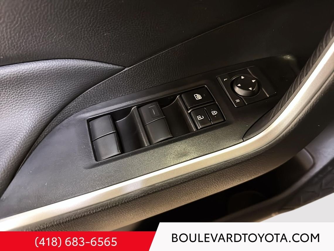 Toyota RAV4 531713-108 | LE 2024 Noir Québec - photo #3