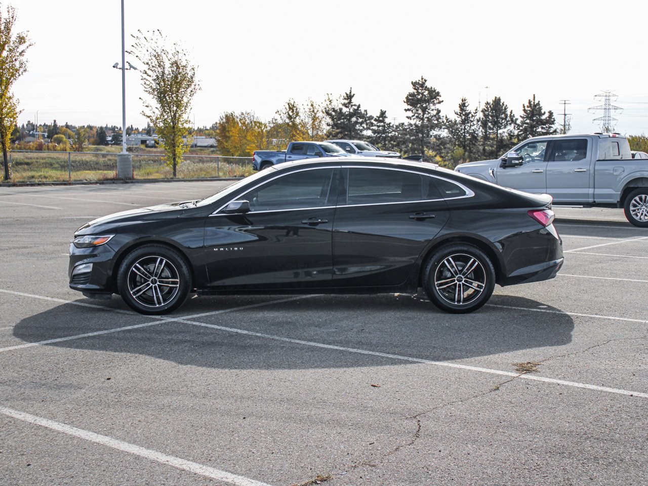 2019 Chevrolet Malibu 4dr Sdn LT w/1LT Black Sherwood Park - photo #4