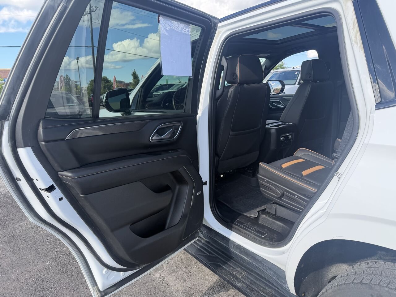 2023 GMC YUKON AT4 AT4 4 portes 4RM White Gatineau - photo #13