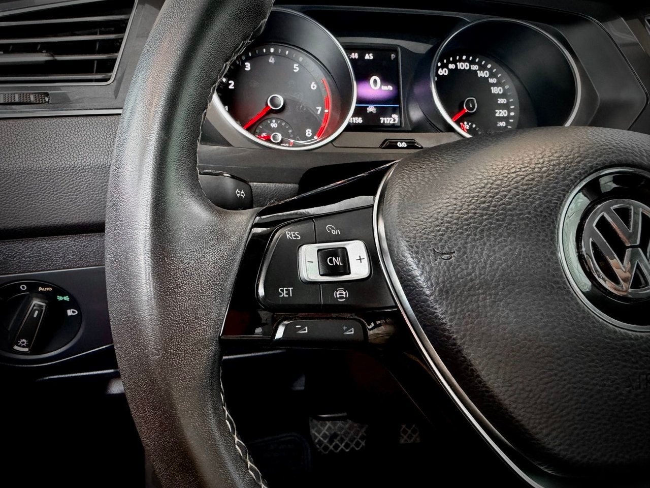 2021 Volkswagen Tiguan White Notre-Dame-des-Prairies - photo #23