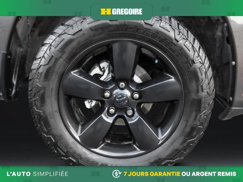 2019 Ram 1500 Grey Saint-Eustache - photo #28
