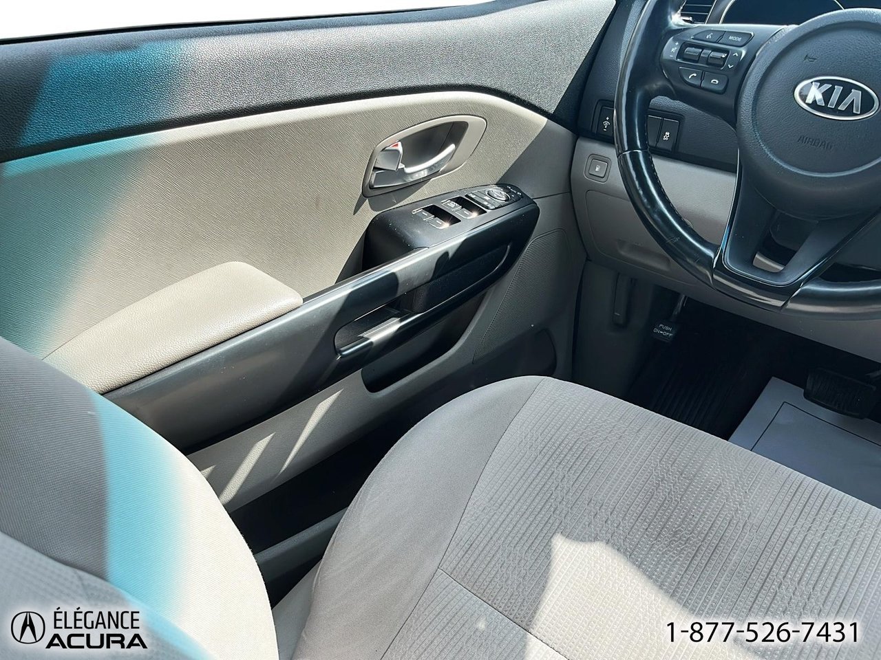 2020 Kia Sedona LX | A8919A Black Granby - photo #13