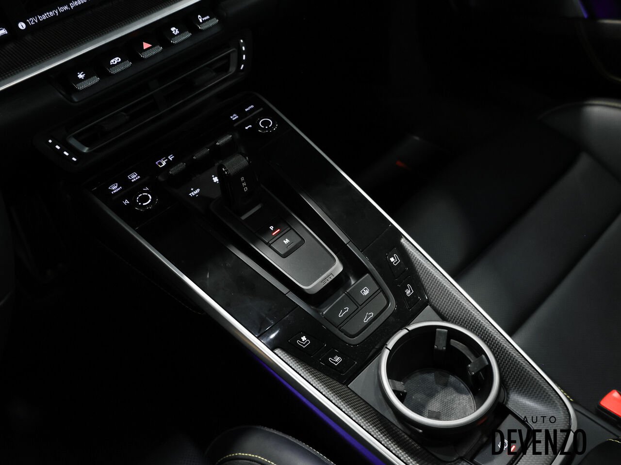 2024 Porsche 911 Silver Saint-Eustache - photo #22