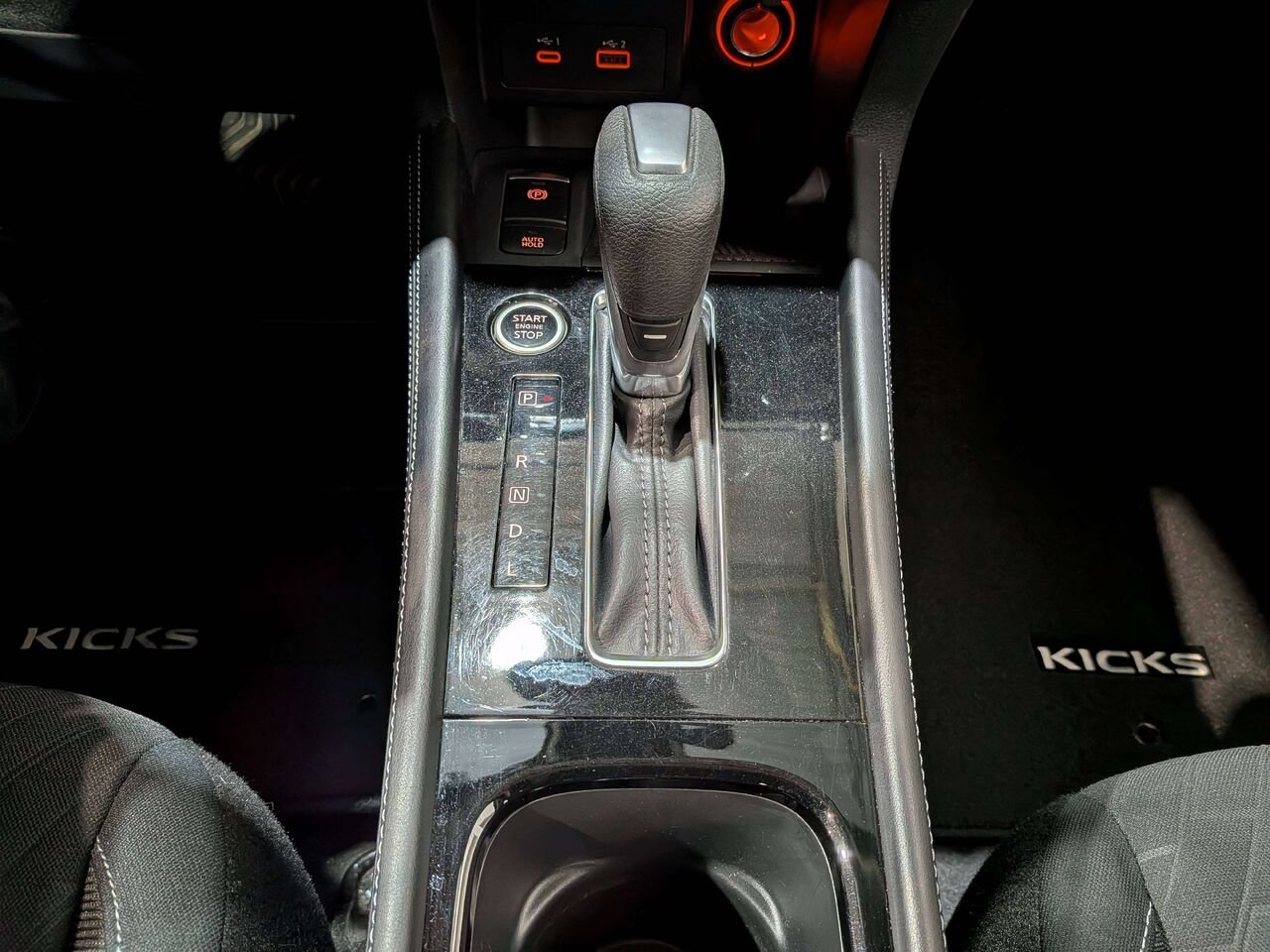 2024 Nissan Kicks SV FWD Black Val-David - photo #24