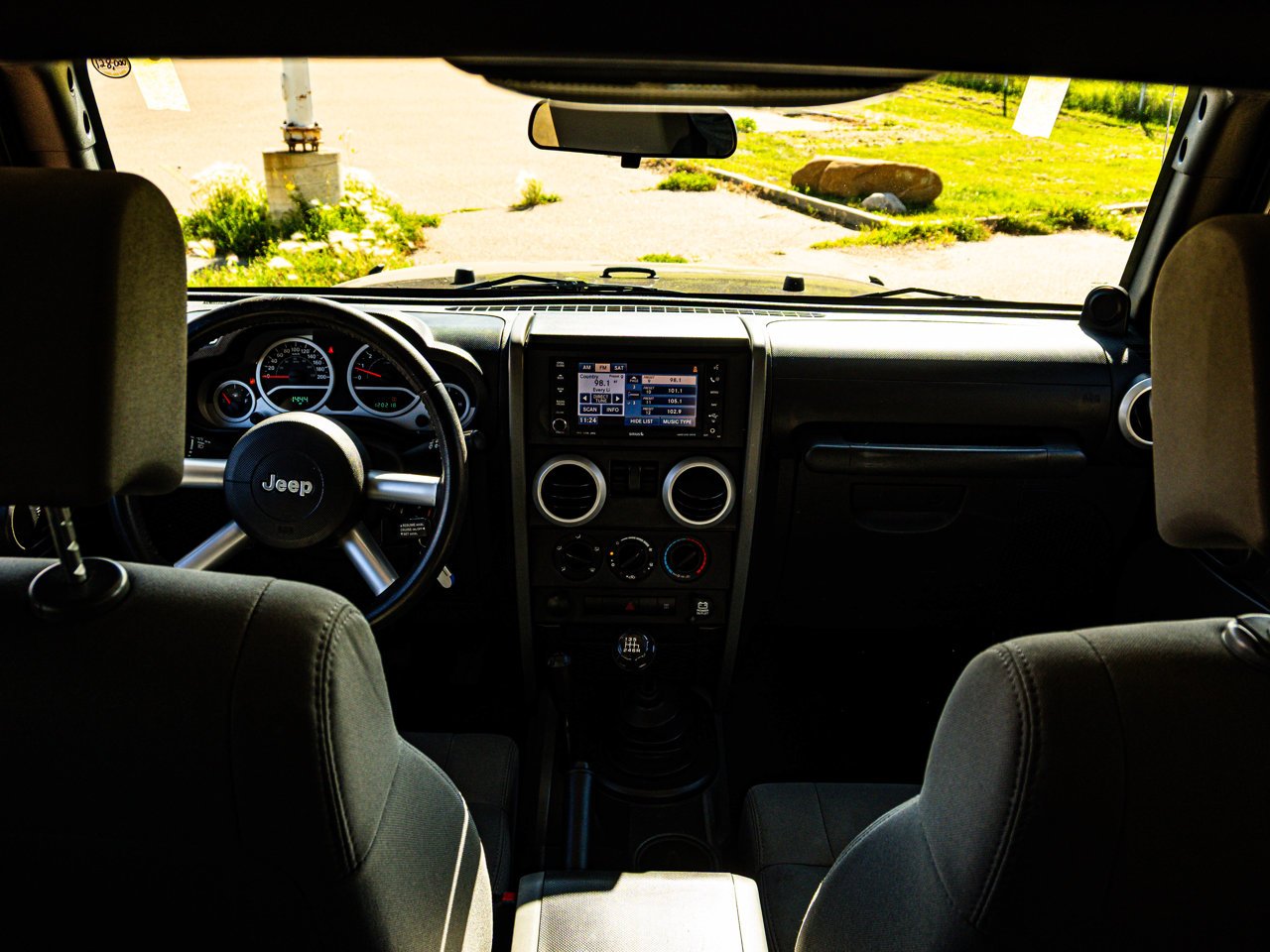 2009 Jeep Wrangler 4WD 2dr Sahara Black Sherwood Park - photo #24