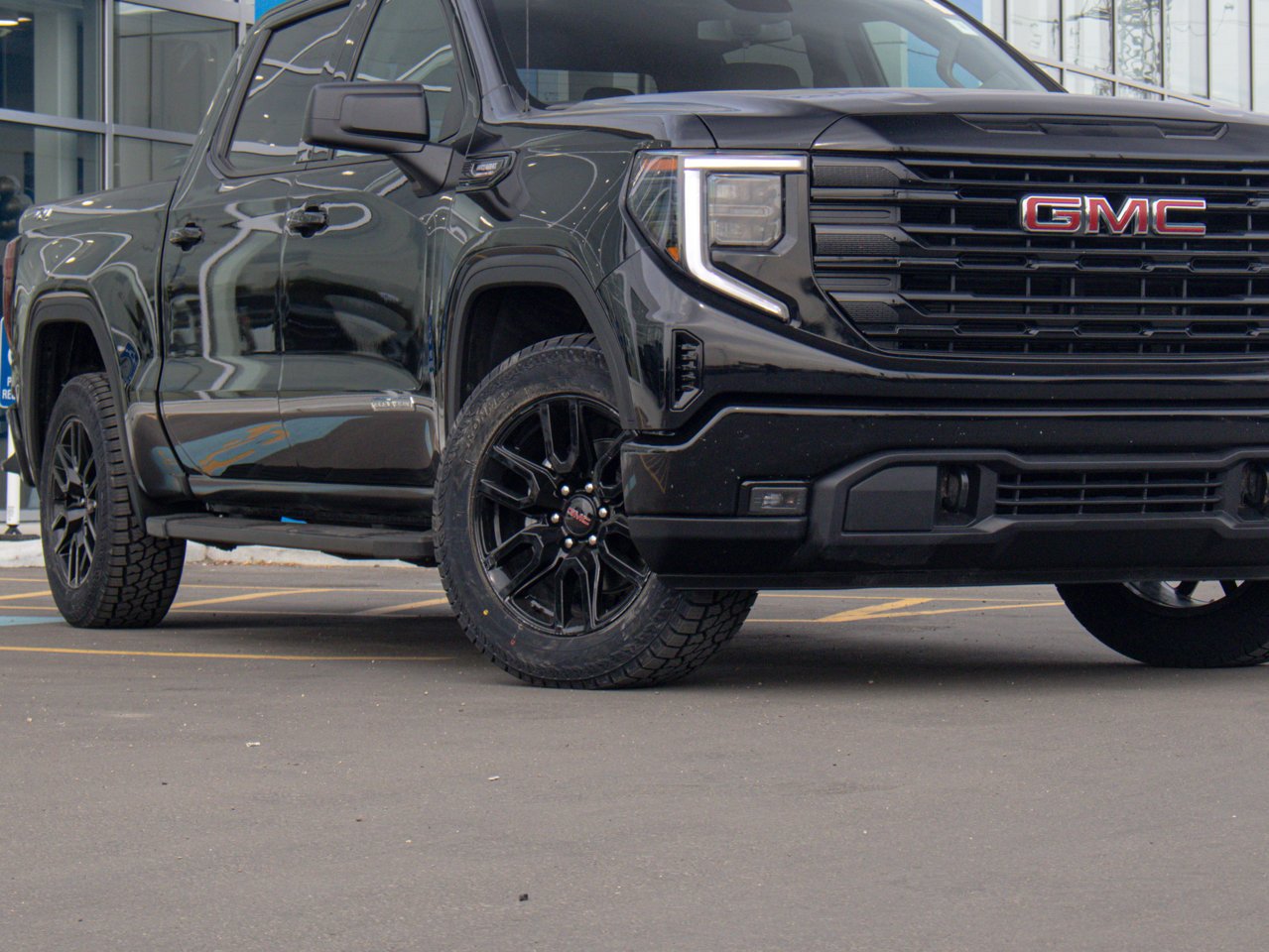 2024 GMC Sierra 1500 4WD Crew Cab 147 Elevation Black Sherwood Park - photo #5