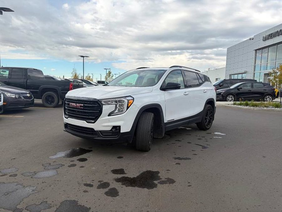 2024 GMC Terrain SLT Elevation AWD 1.5T | Panoramic Sunroof White
