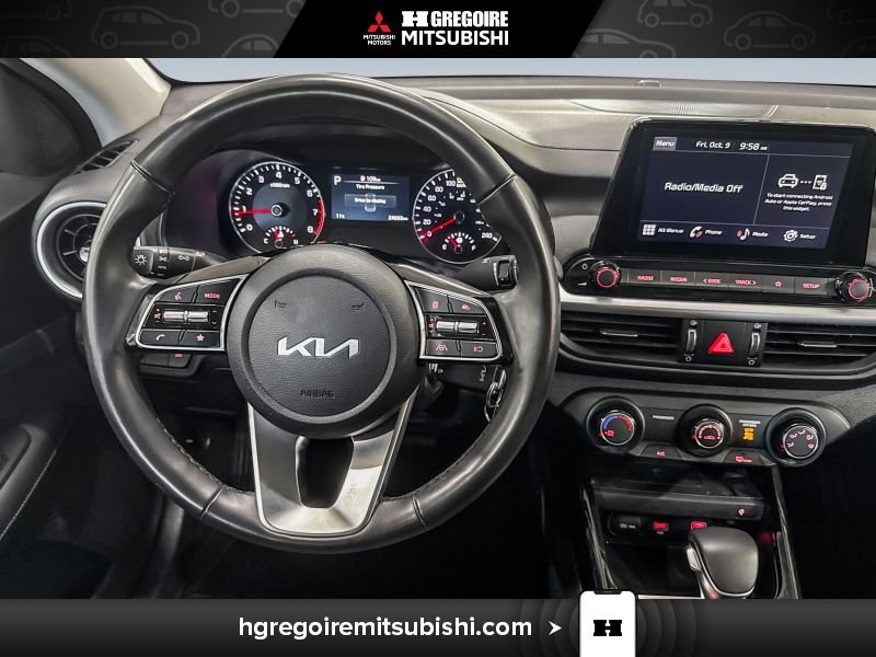 2024 Kia Forte Grey Laval - photo #15