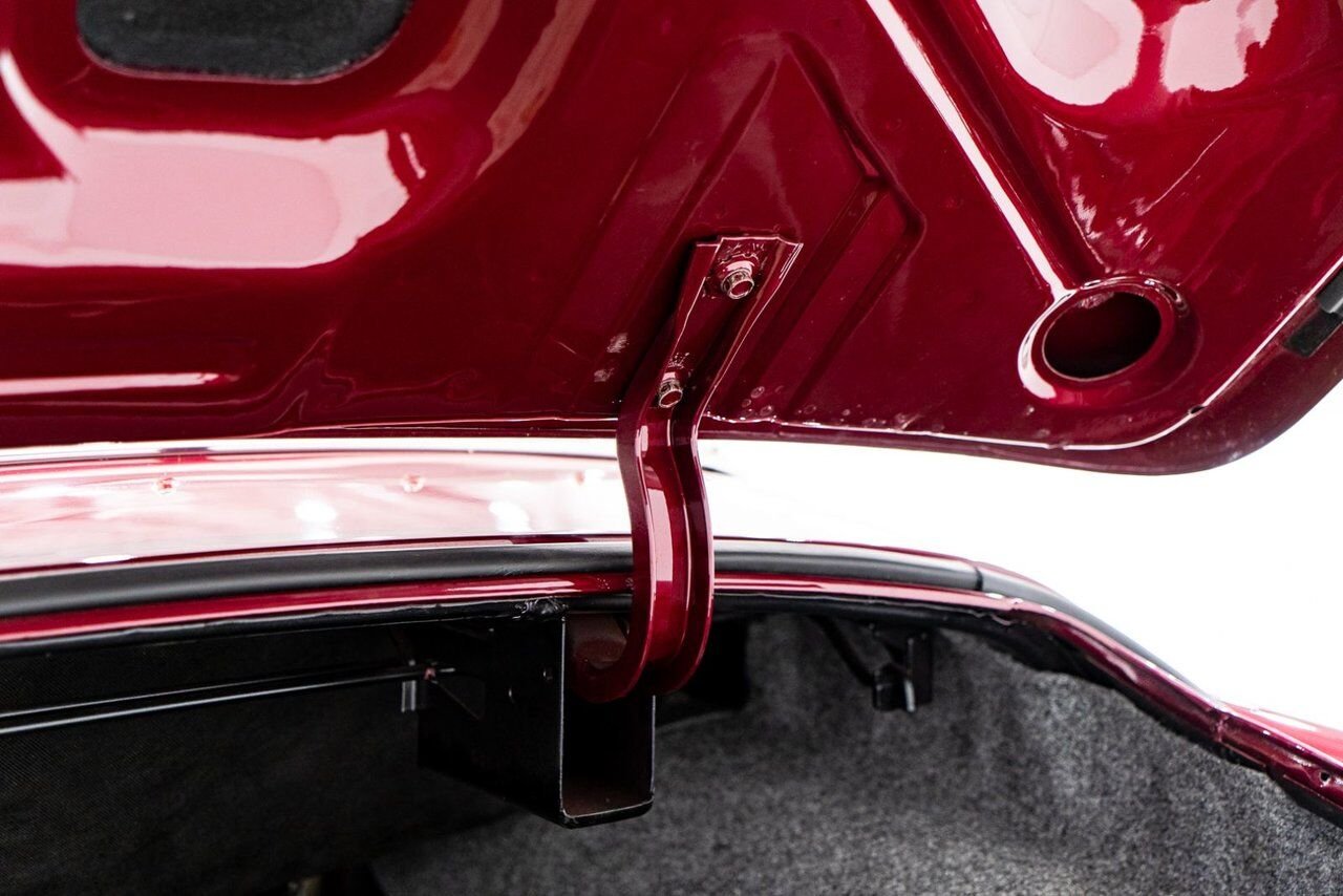 Oldsmobile 98 PRIX EN USD | Convertible Beautifully Presented from complete Restoration 1953 Rouge Montréal - photo #33