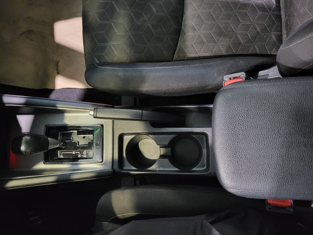 2020 Mitsubishi RVR Brown  - photo #24