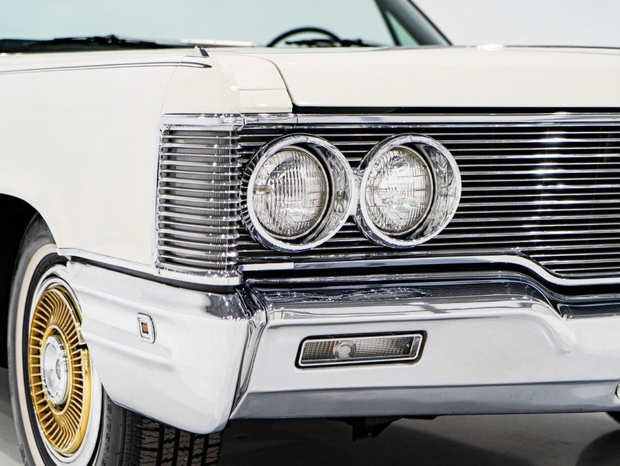 Chrysler IMPERIAL 1968 1968 Blanc