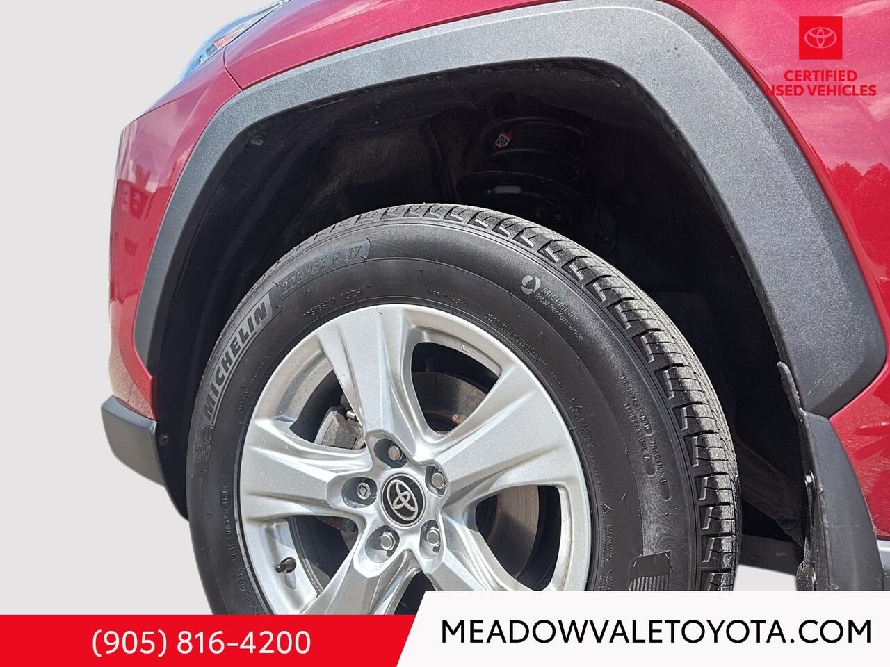 2021 Toyota RAV4 One owner, Red Mississauga - photo #6
