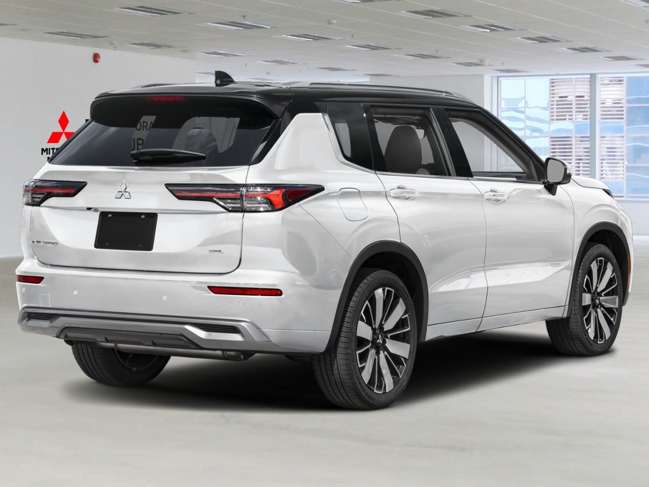 2026 Mitsubishi Outlander White Diamond/Black Roof Rouyn-Noranda - photo #1