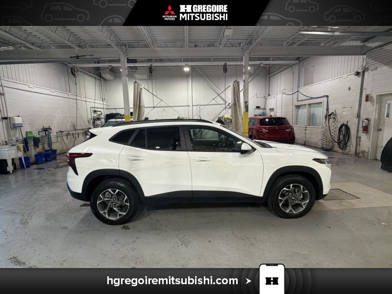 2024 Chevrolet Trax White Laval - photo #10
