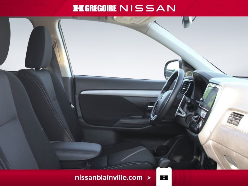 2018 Mitsubishi Outlander White Blainville - photo #22