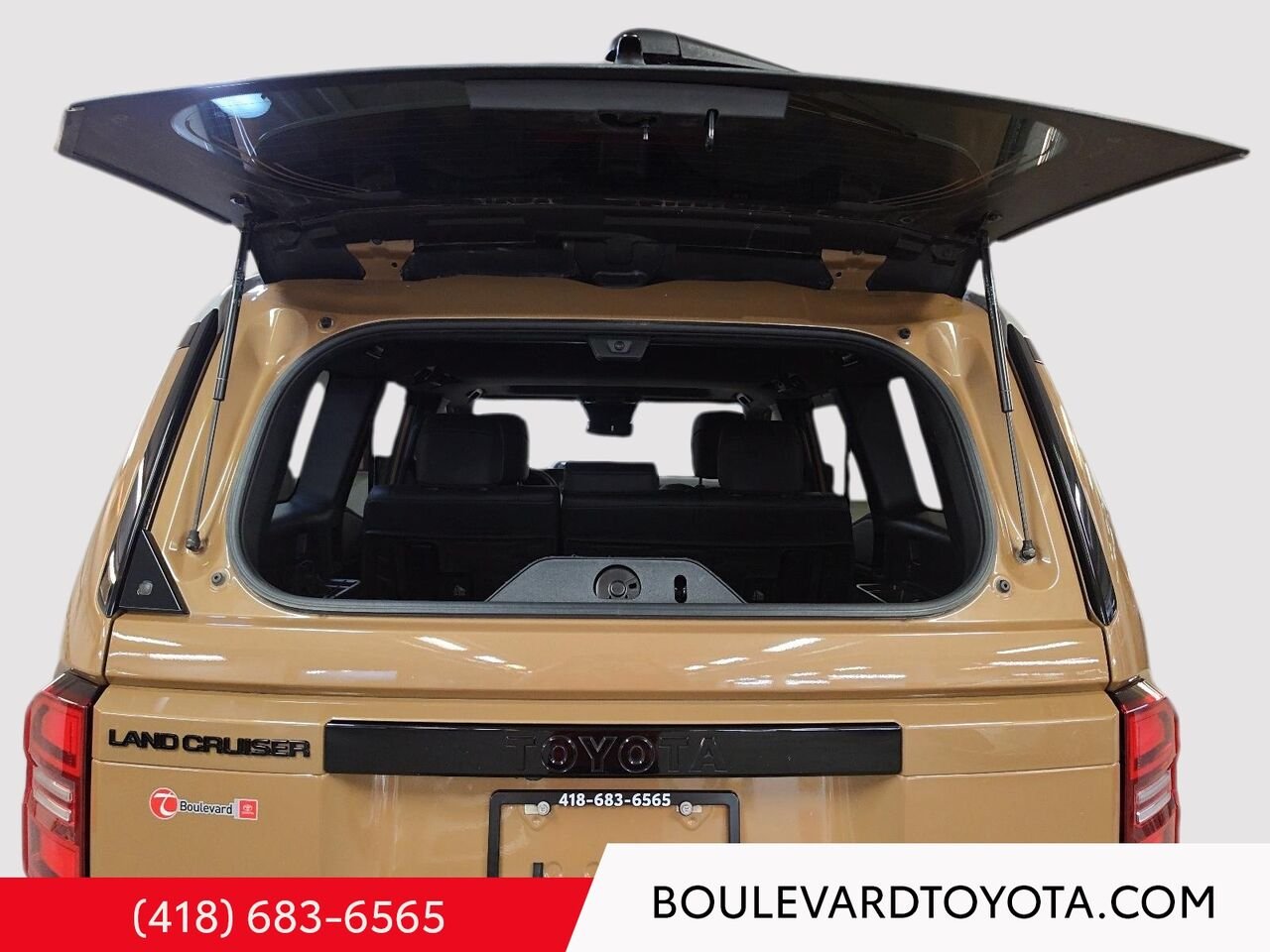 Toyota LAND CRUISER 100345A-85 | PREMIUM, 4X4 2025 Brun Québec - photo #5