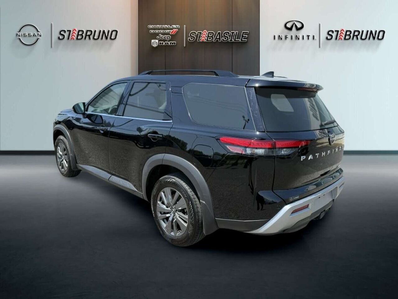 Nissan Pathfinder 2024 Noir Saint-Basile-le-Grand - photo #18