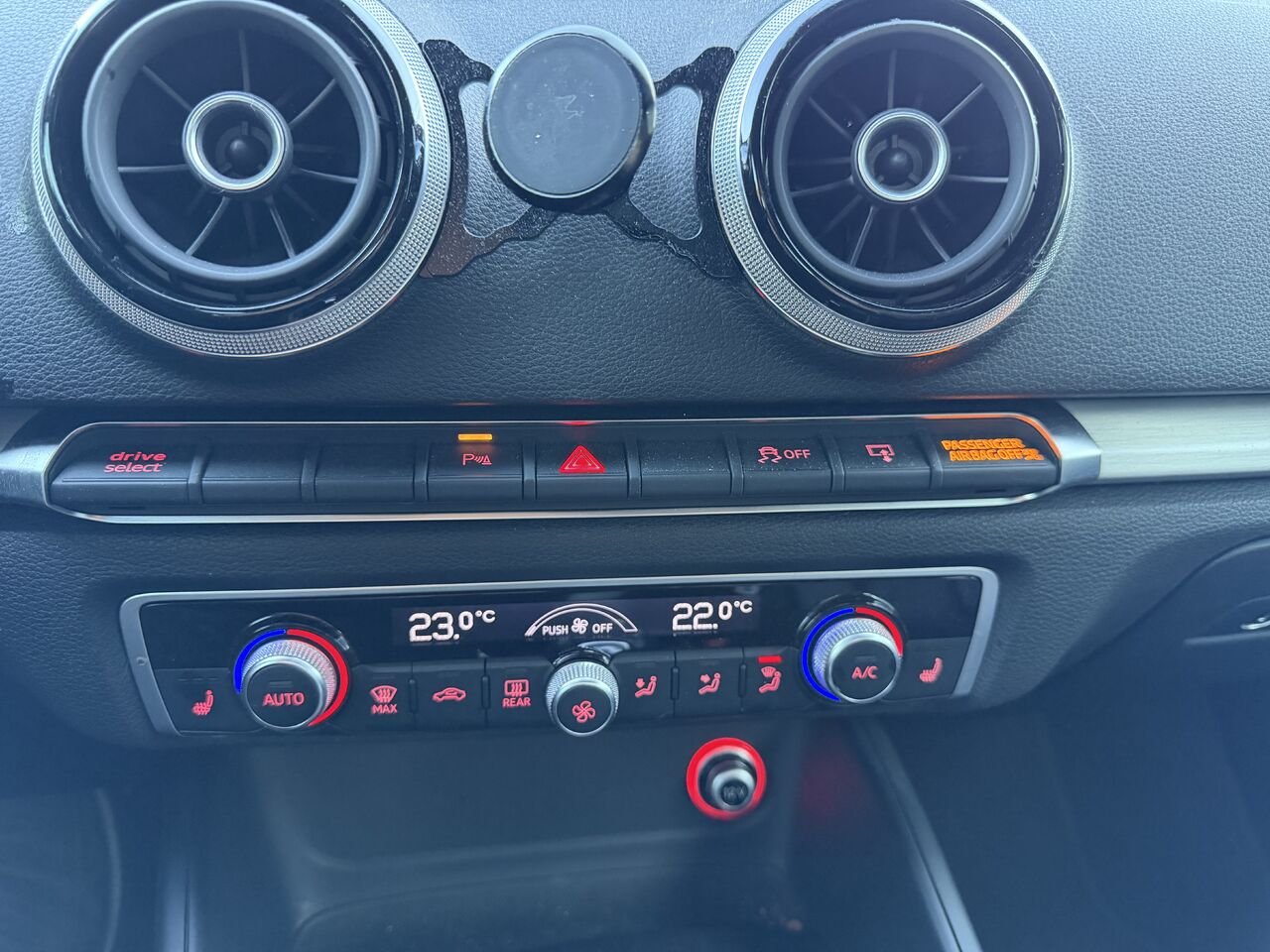 2016 Audi A3 Grey Châteauguay - photo #22