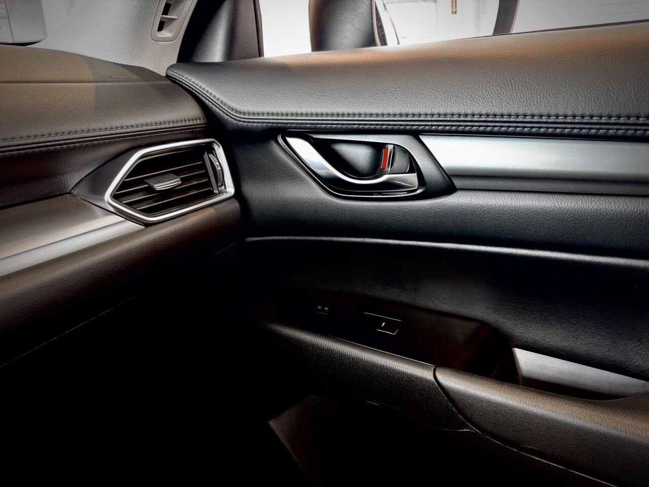 2022 Mazda CX-5 Black Notre-Dame-des-Prairies - photo #31