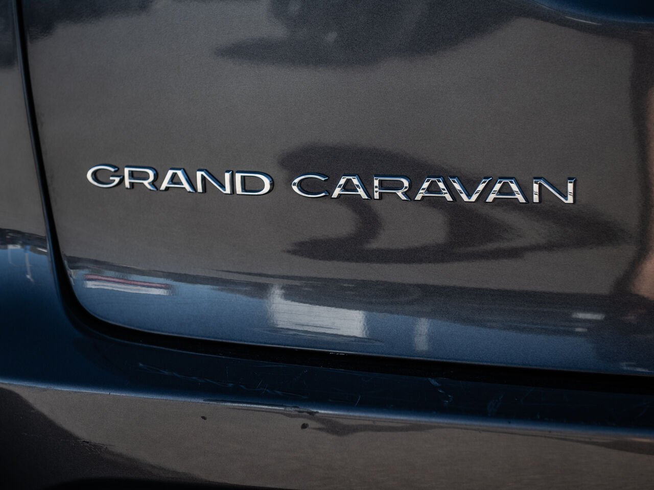 Chrysler Grand Caravan 2023 Argent Sainte-Julienne - photo #8
