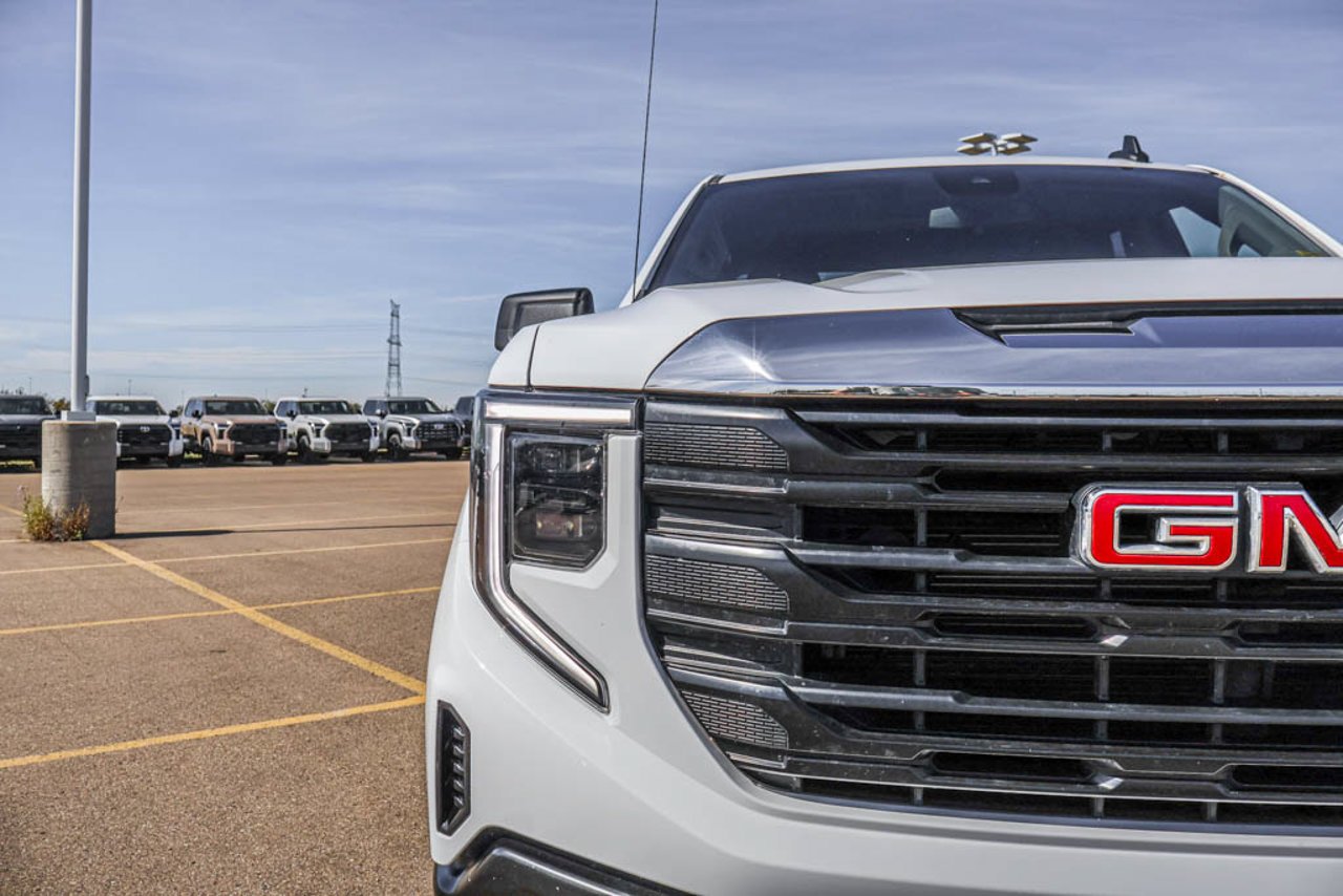 2024 GMC Sierra 1500 4WD Crew Cab 147 Pro White Sherwood Park - photo #10