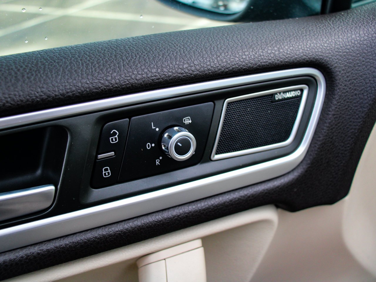 2014 Volkswagen Touareg 4dr TDI Execline Brown Sherwood Park - photo #15