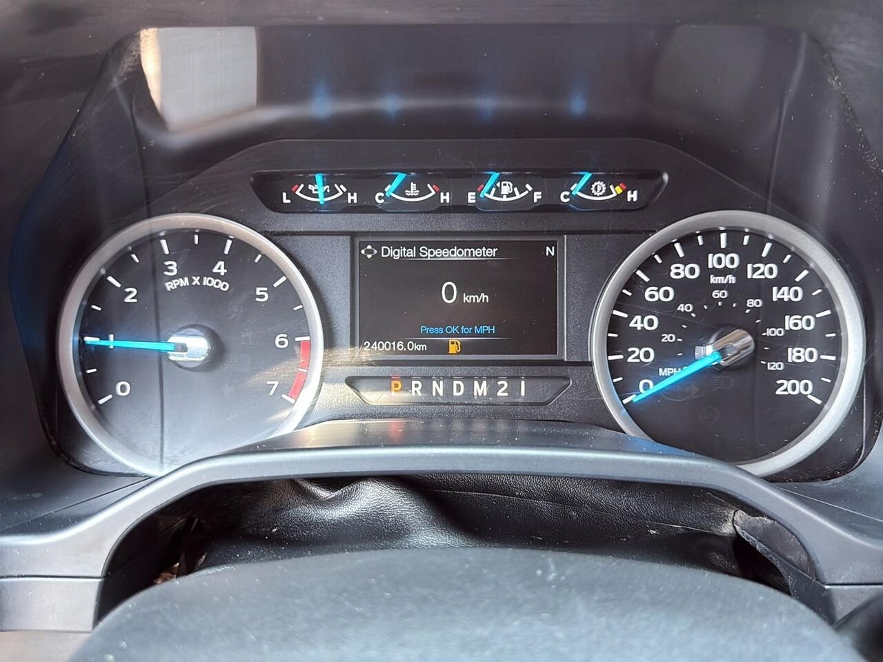 Ford Super Duty F-250 SRW XLT cabine 6 places 4RM 176 po 2017 Noir Saint-Hyacinthe - photo #12
