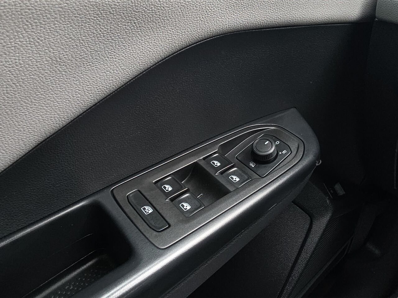 Volkswagen Taos Comfortline 2024 Gris Val-David - photo #14