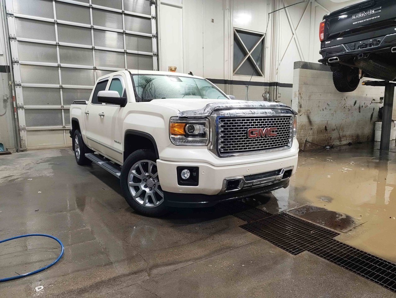 2014 GMC Sierra 1500 4WD Crew Cab Short Box Denali White Sherwood Park - photo #1