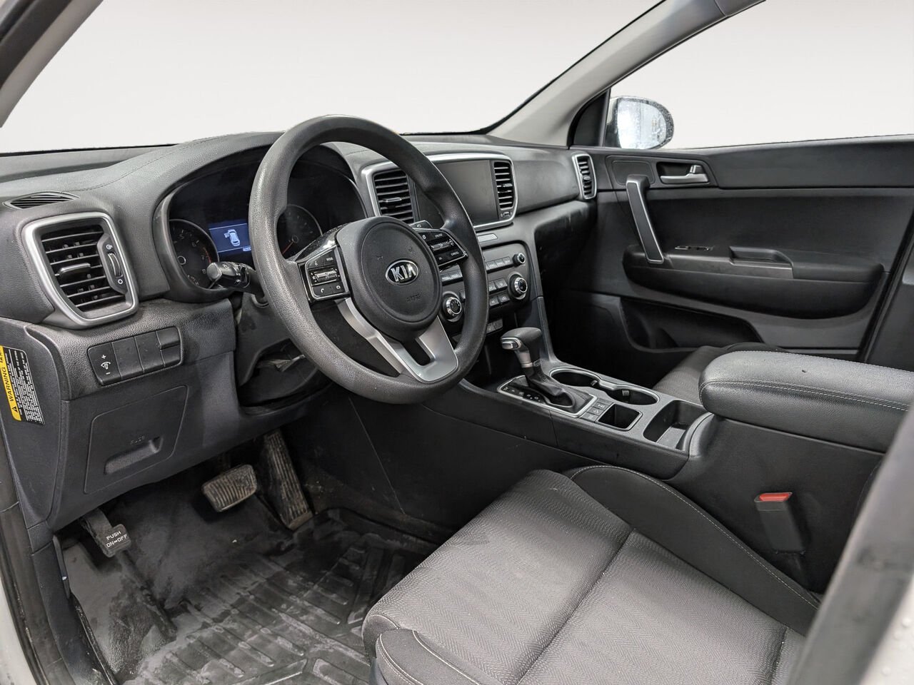 2022 Kia Sportage KNDPMCAC3N7974311 White Sherbrooke - photo #8
