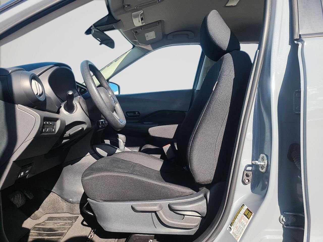 2024 Nissan Kicks s Grey Québec - photo #8
