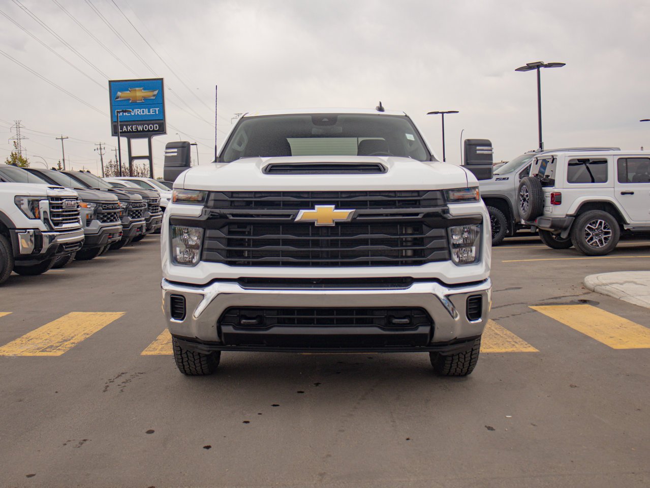 2025 Chevrolet Silverado 2500HD 4WD Crew Cab 159 Work Truck White Sherwood Park - photo #2