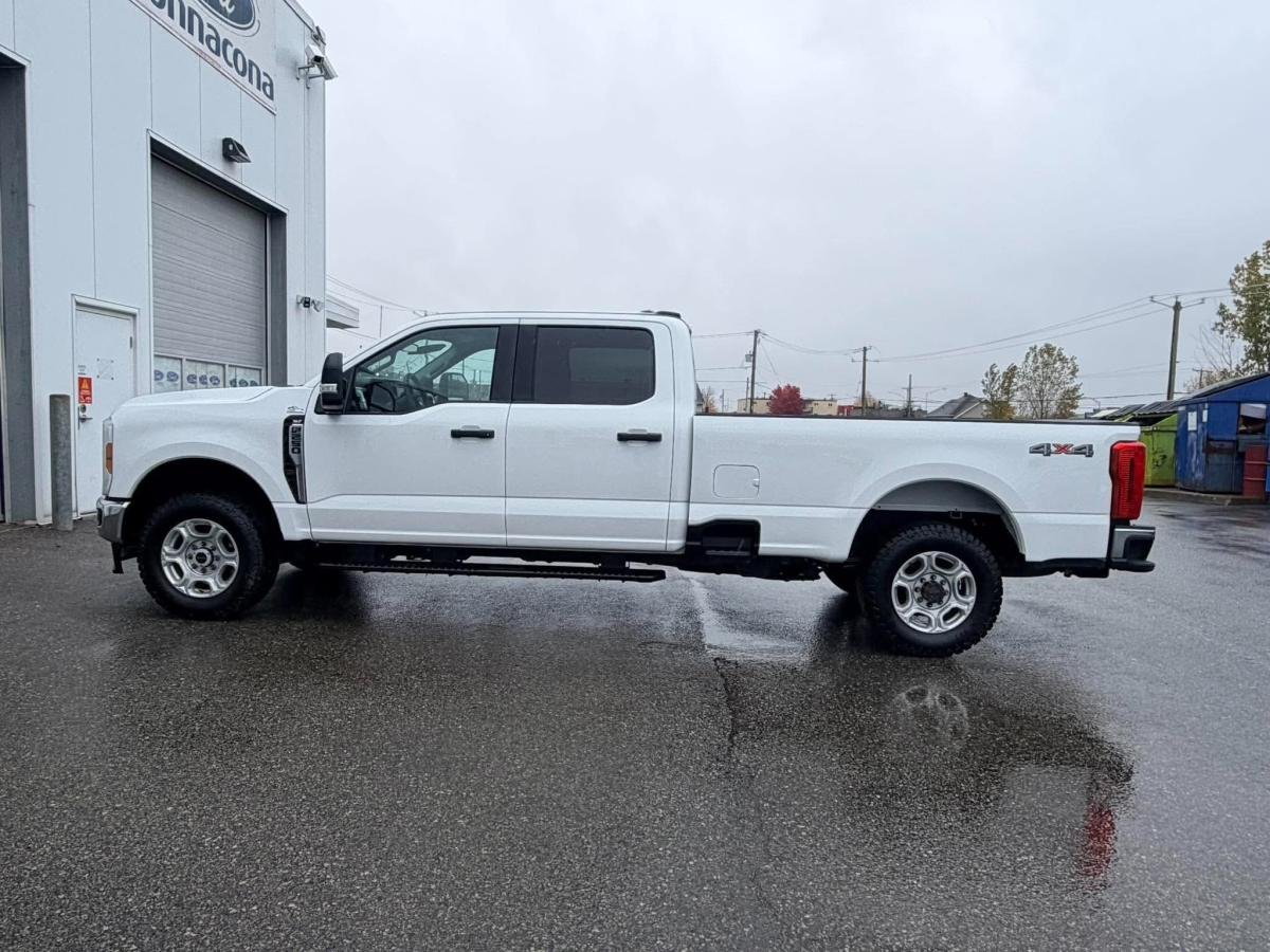 2026 Ford Super Duty F-250 SRW White  - photo #4