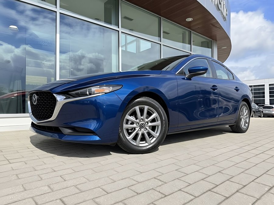 MAZDA Mazda3 GX TA 2026 Bleu cristal foncé mica