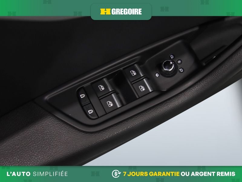 Audi A4 821431 | PROGRESSIVE AWD AUTO A/C CUIR TOIT NAV MAGS 2020 Blanc Laval - photo #19