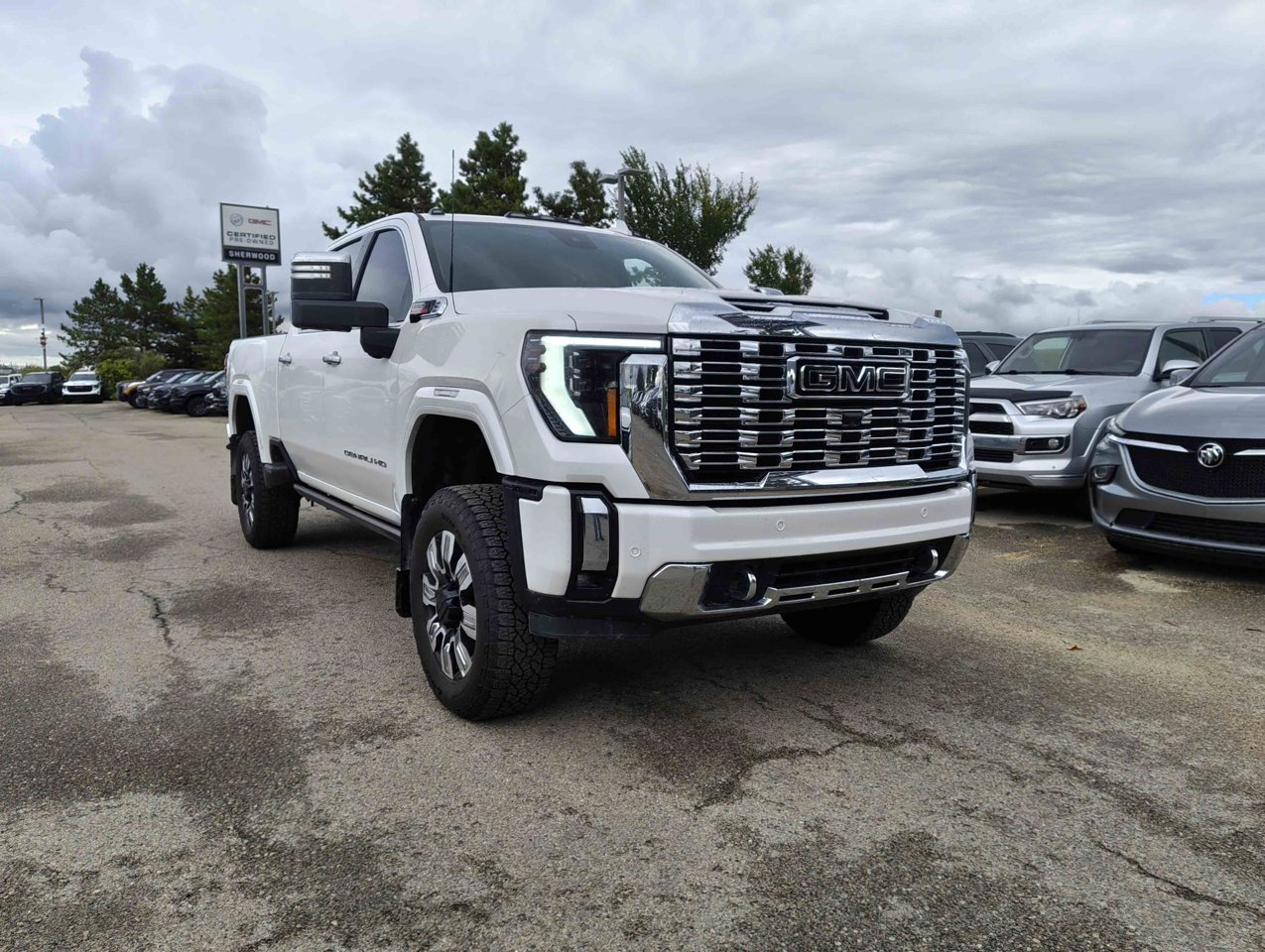 2024 GMC Sierra 3500HD 4WD Crew Cab 159 Denali White Sherwood Park - photo #2