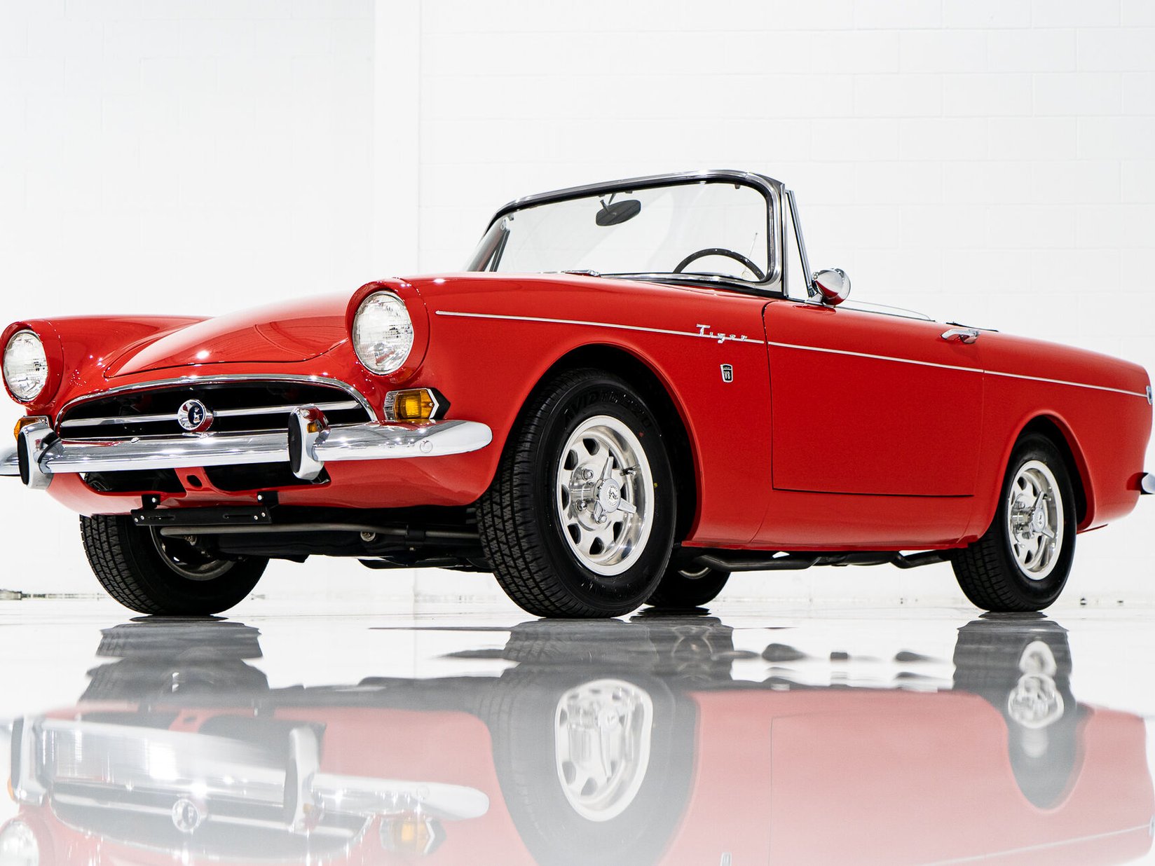 Sunbeam Tiger Unrestored with single repaint **PRIX EN USD** 1967 Rouge Montréal - photo #32
