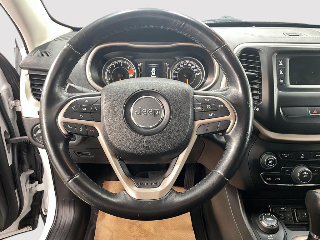 2016 Jeep Cherokee 4x4 North Édition White Amos - photo #12