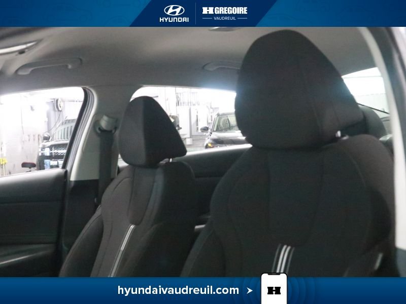 2024 Hyundai Elantra Grey Laval - photo #13