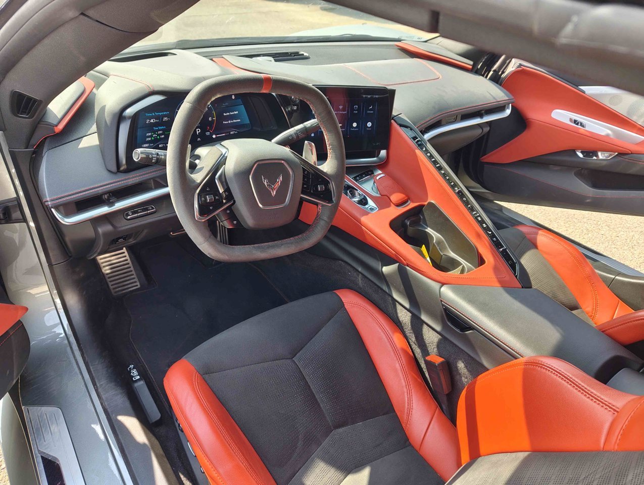 2024 Chevrolet Corvette 2dr Stingray Conv w/2LT Hypersonic Gray Metallic Sherwood Park - photo #6
