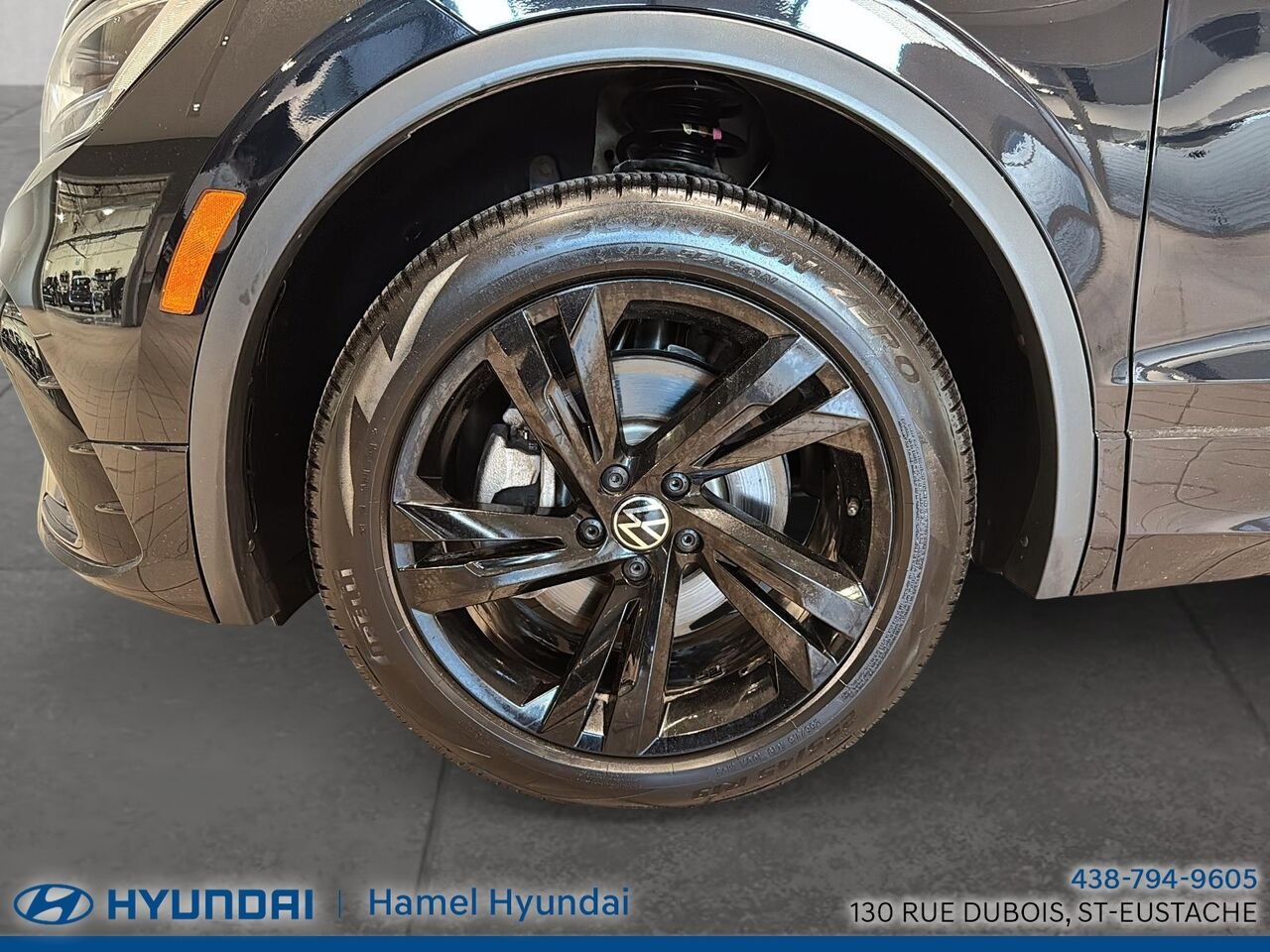 2024 Volkswagen Tiguan Black Saint-Eustache - photo #5