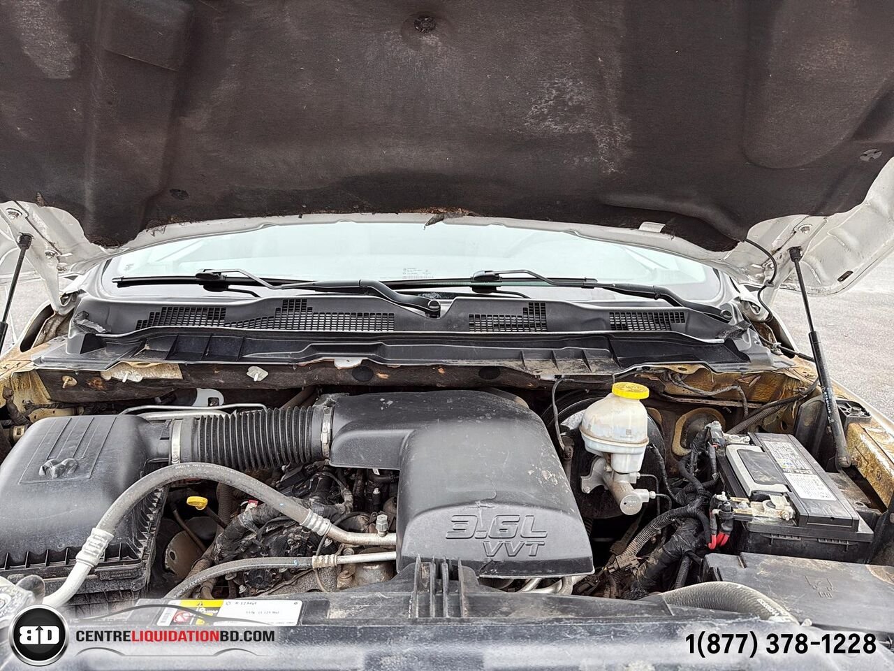 Ram 1500 Classic Express QUAD CAB V6 3.6L 4X4 | BD0187 2021 Noir Granby - photo #12