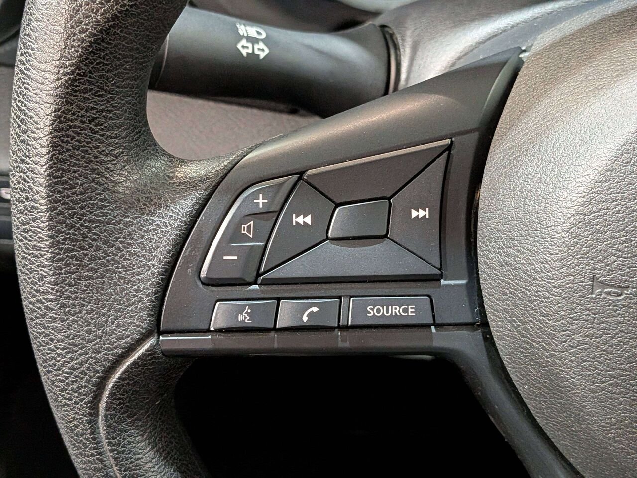 2024 Nissan Kicks S FWD Grey Val-David - photo #14