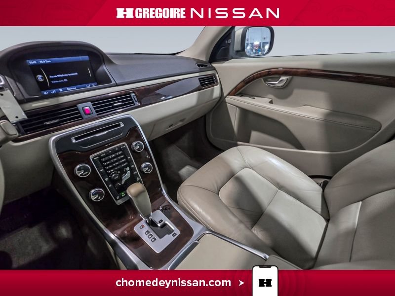 Volvo XC70 2012 Beige Laval - photo #22