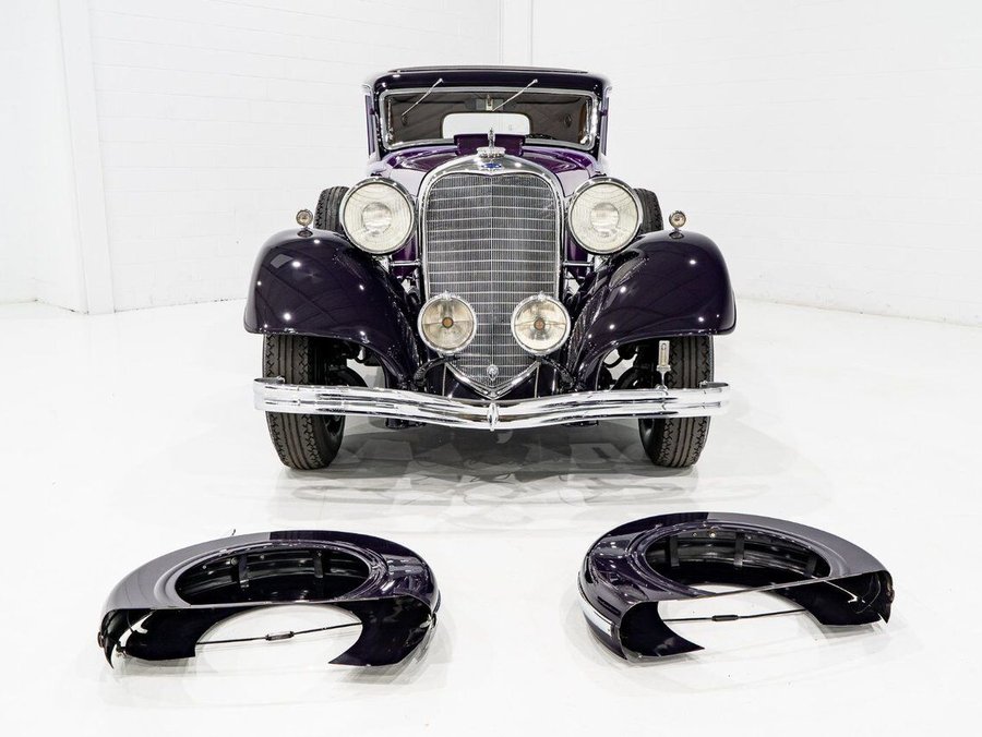 Lincoln KB Victoria Coupe 1933 1933 mauve