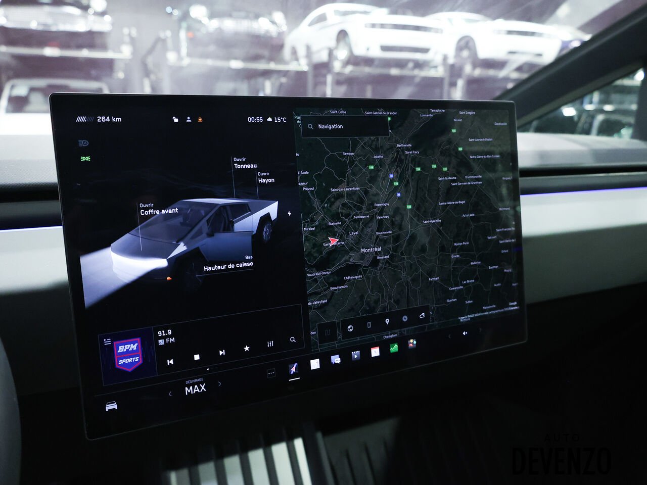 2025 Tesla Cybertruck Silver Saint-Eustache - photo #17