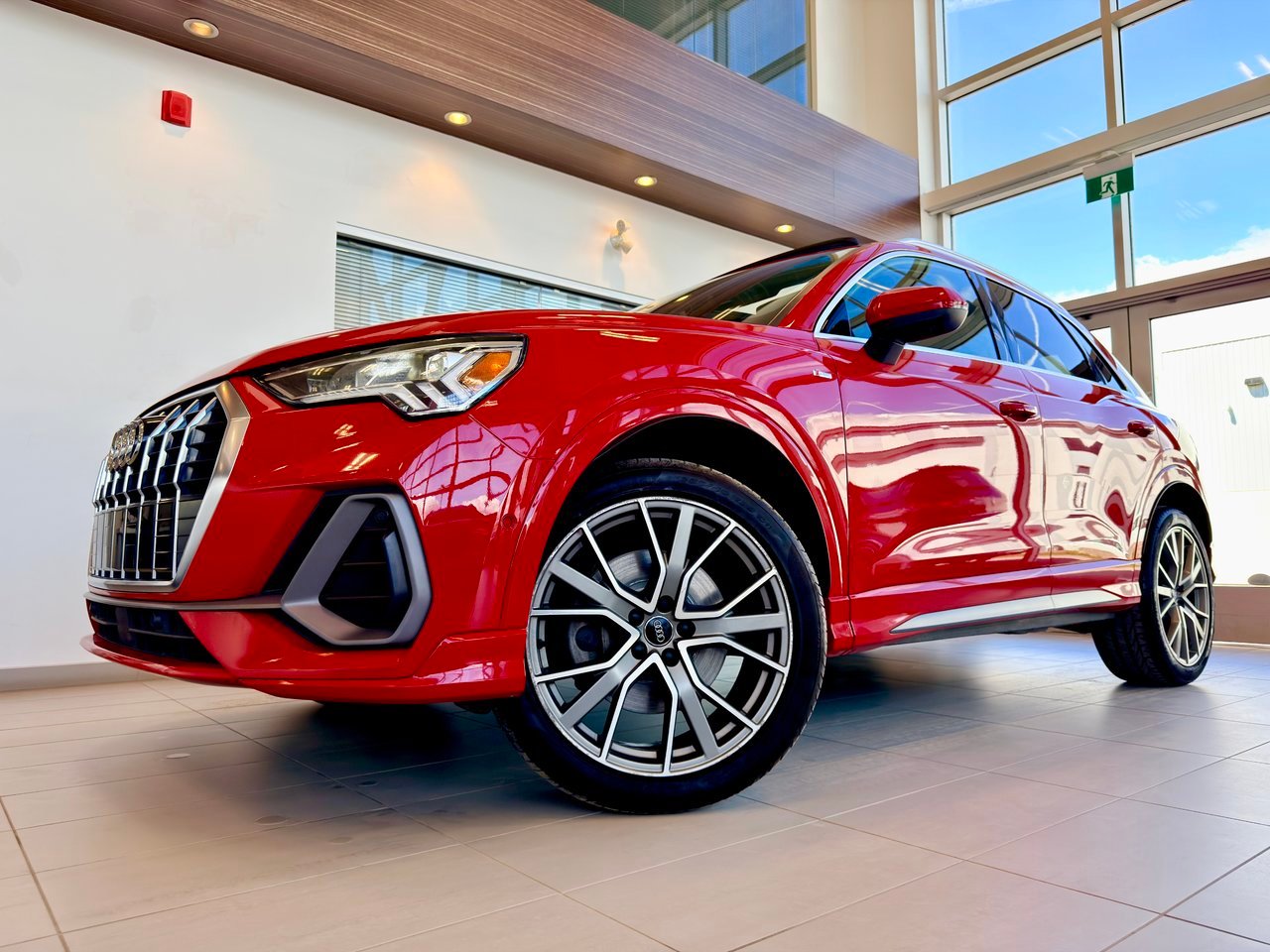 Audi Q3 2019 Rouge Notre-Dame-des-Prairies - photo #1